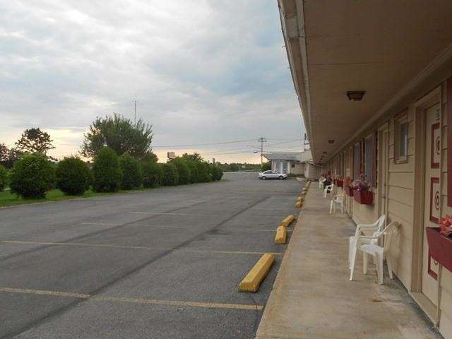 Travel Inn Westmoreland 外观 照片