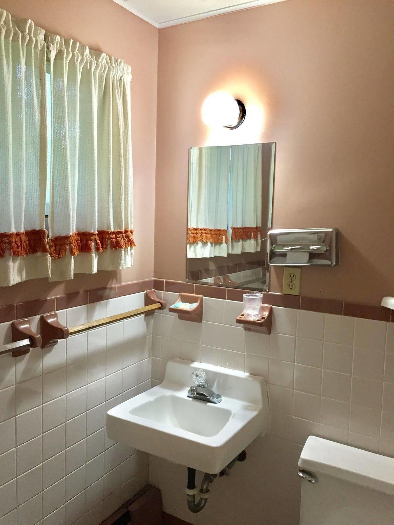 Travel Inn Westmoreland 外观 照片
